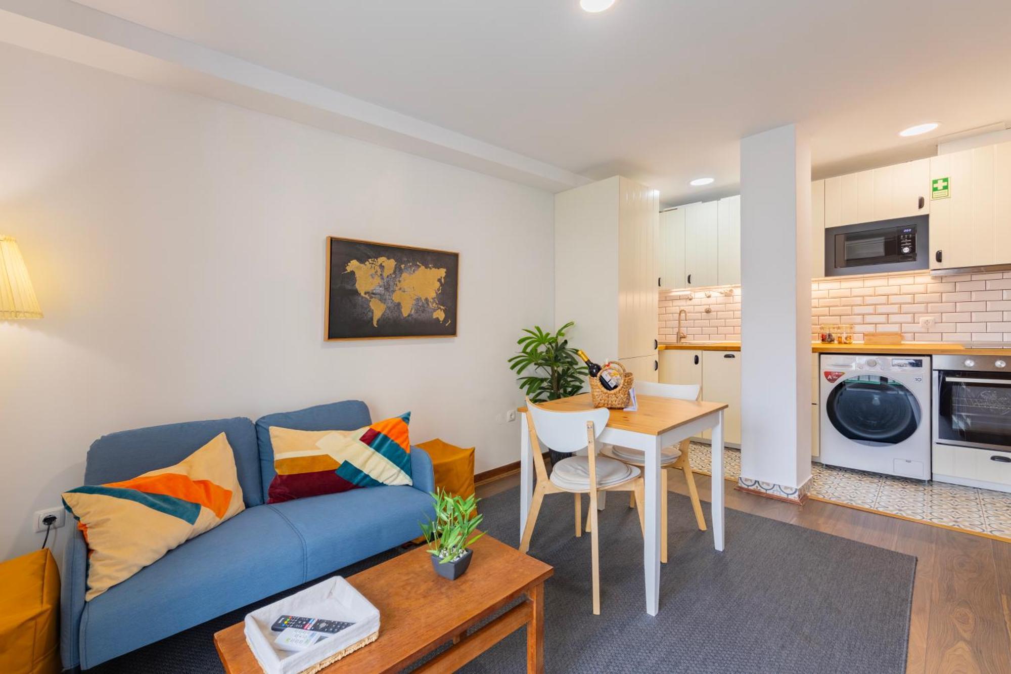 Cosy Remodeled Apartment In The City Center ฟุงเดา ภายนอก รูปภาพ